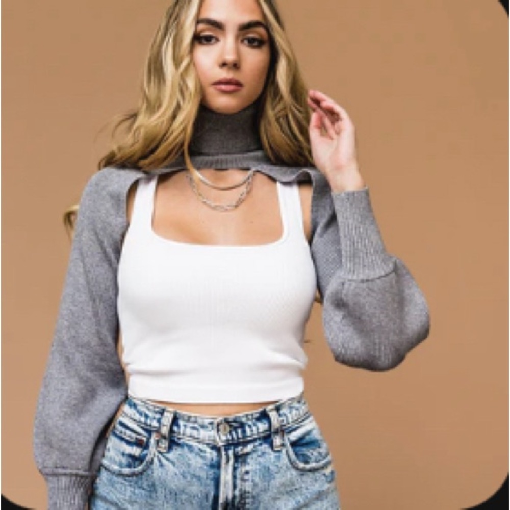 Hottie Cutout Turtleneck in Gray